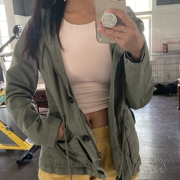 Lightweight sage green parka - Picture 3 of 4